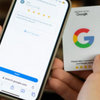 ~Google Review Kaart  naast telefoon